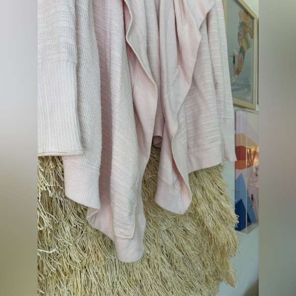 SOLD🚨LULULEMON✨GUC SILKY SOFT✨ Find Your Calm Wrap✨Chantilly✨Size 4 - Picture 12 of 16